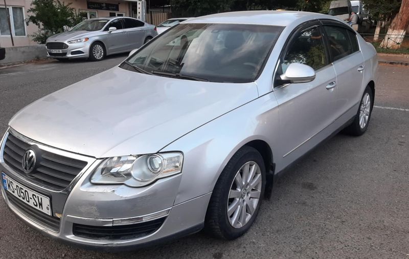 Volkswagen Passat • 2005 • 24,000 km 3