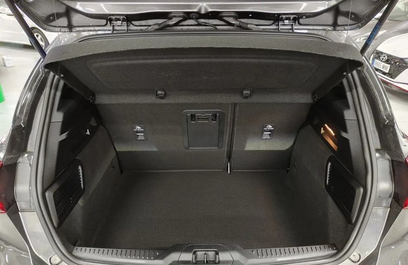 Ford Focus • 2023 • 32,223 km 13