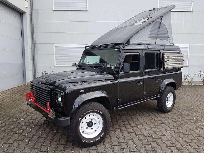 Land Rover Defender • 2007 • 209,000 km 3