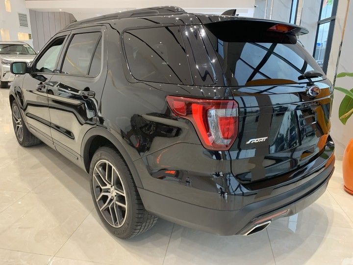 Ford Explorer • 2017 • 1 km 2