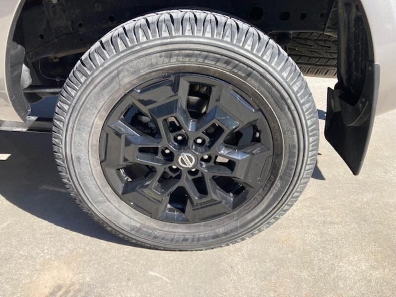 Nissan Navara • 2021 • 70,265 km 10