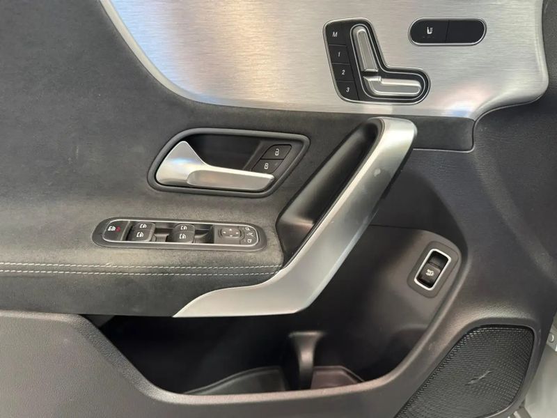 Mercedes-Benz CLA-Class • 2021 • 89,000 km 7