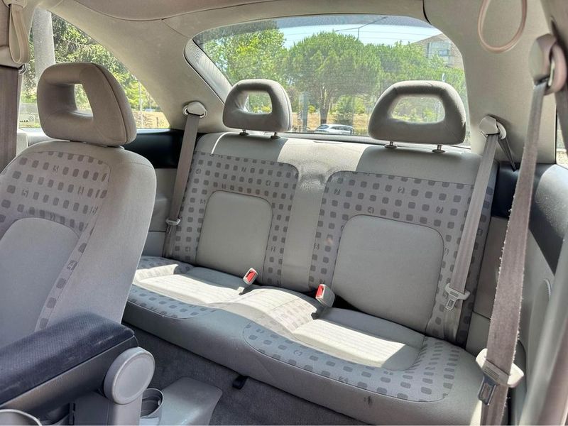 Volkswagen New Beetle • 1999 • 231,000 km 5