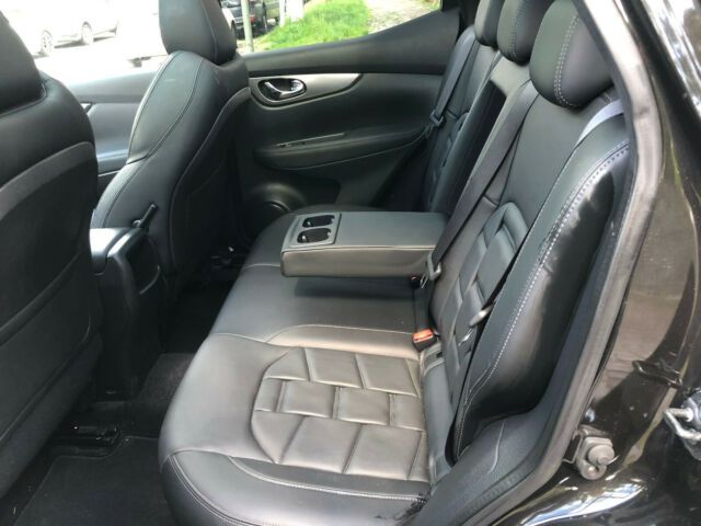 Nissan Qashqai • 2018 • 104,820 km 12