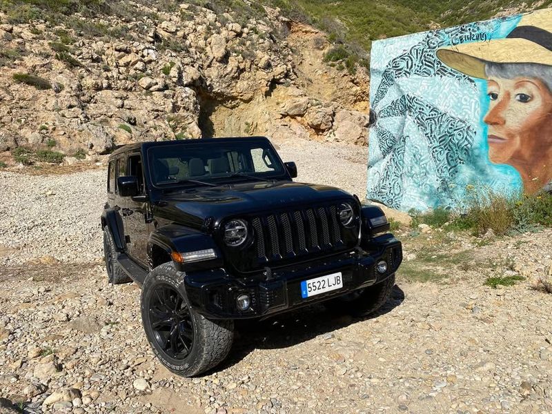 Jeep Wrangler • 2020 • 85,000 km 2