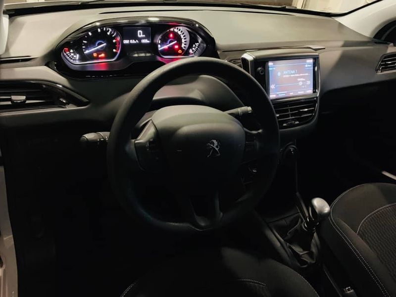 Peugeot 2008 • 2018 • 90,000 km 3