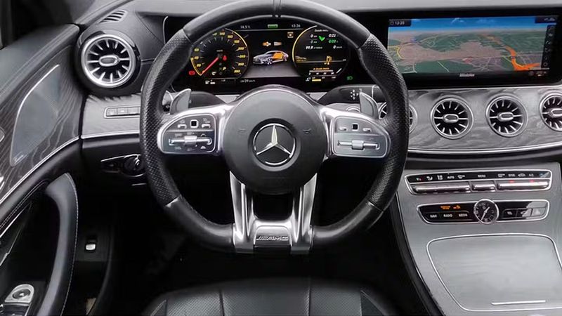 Mercedes-Benz CLS-Class • 2019 • 70,651 km 13