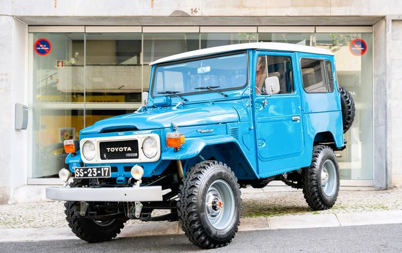 Toyota Belta • 1980 • 60,000 km 1