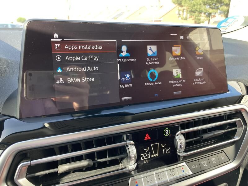 BMW X4 • 2022 • 44,798 km 38