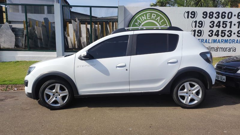 Renault Sandero • 2018 • 107,000 km 4