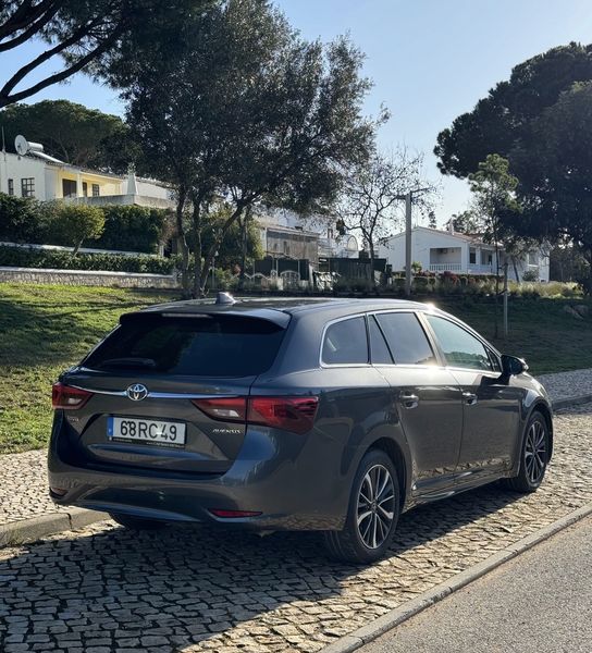 Toyota Avensis • 2016 • 176,000 km 2