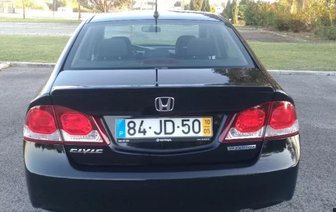 Honda Civic • 2010 • 238,000 km 2
