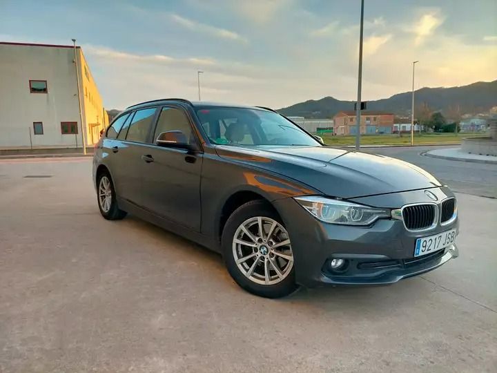 BMW 3 Series • 2016 • 99,000 km 1