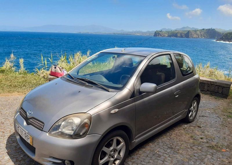 Toyota Yaris • 2001 • 180,000 km 2