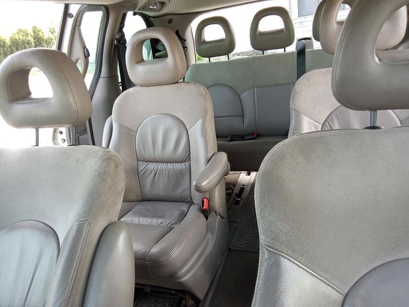 Chrysler Voyager • 2002 • 240,000 km 5