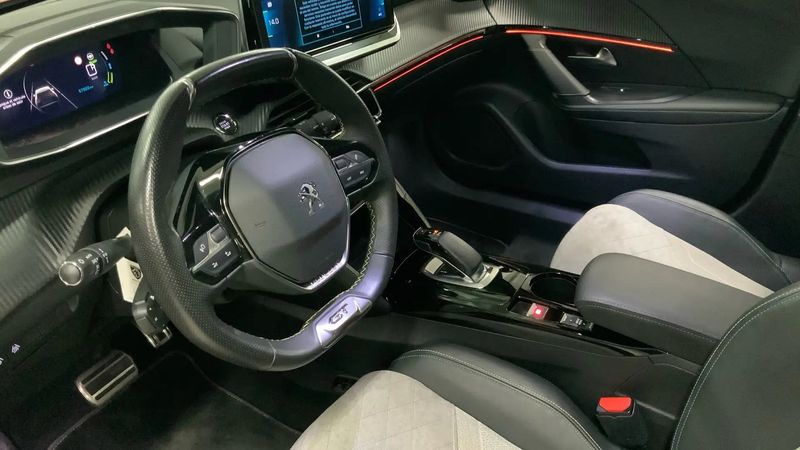 Peugeot 2008 • 2020 • 67,943 km 14