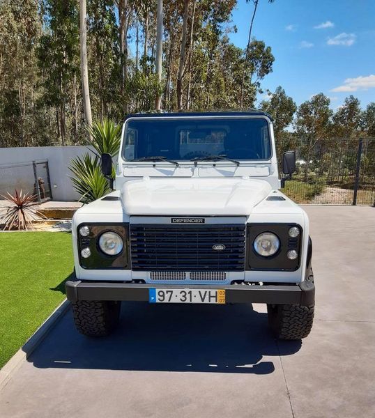 Land Rover Defender • 2003 • 109,000 km 6
