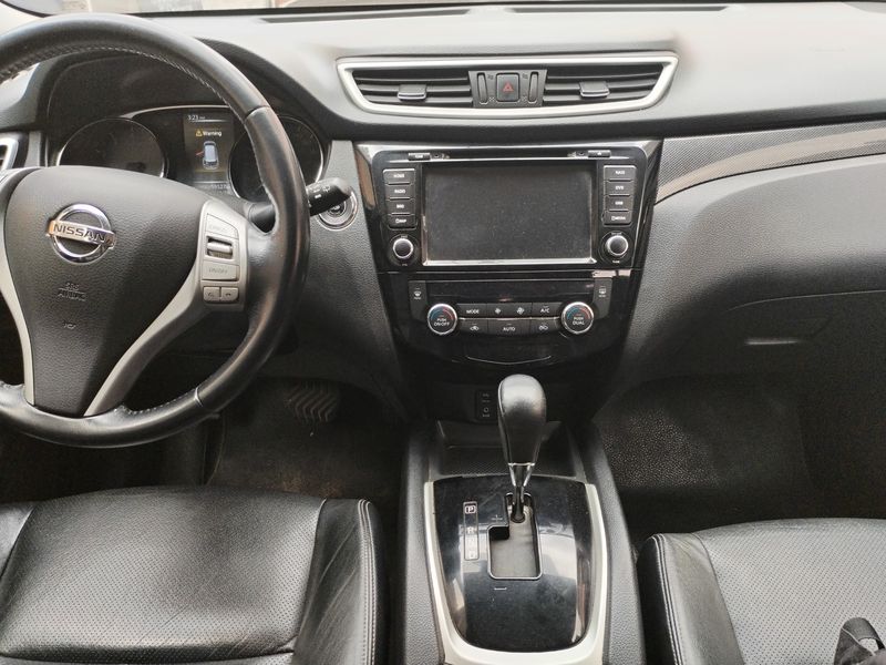 Nissan X-Trail • 2017 • 59,900 km 2