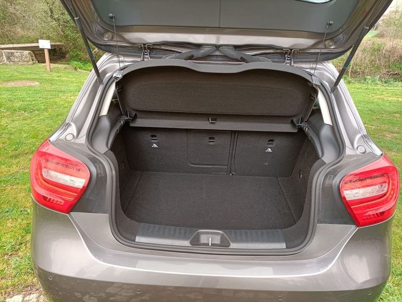 Mercedes-Benz A • 2014 • 89,000 km 7