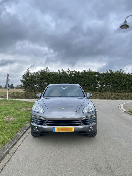 Porsche Cayenne • 2012 • 202,500 km 2