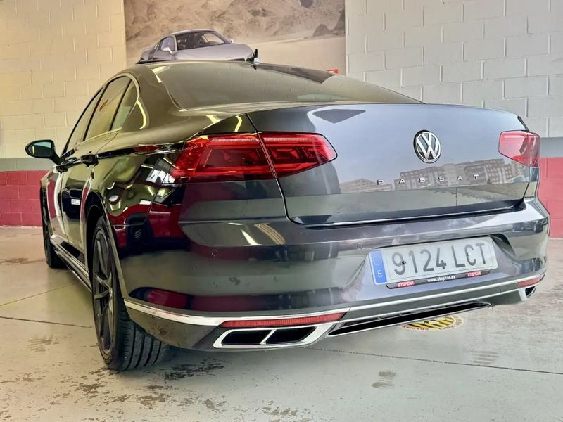 Volkswagen Passat • 2019 • 120,000 km 3