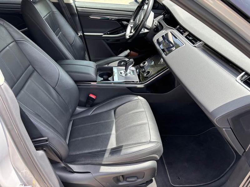 Land Rover Range Rover Evoque • 2020 • 76,300 km 7