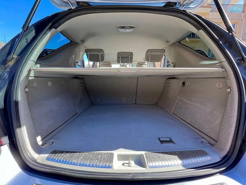 Mercedes-Benz ML350 • 2010 • 178,500 km 6
