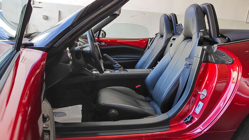 Mazda MX-5 • 2024 • 6,883 km 9