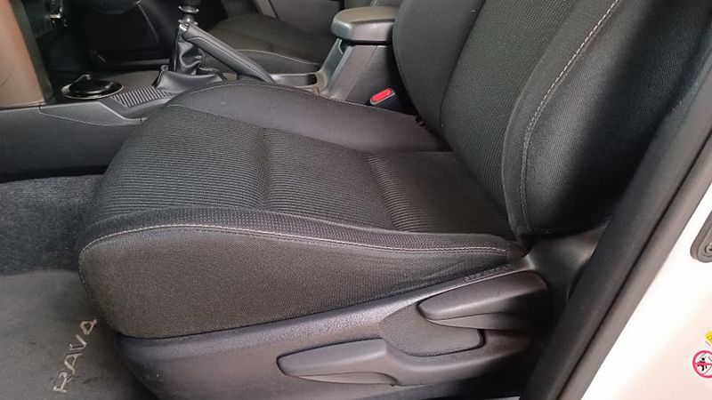 Toyota RAV4 • 2015 • 129,000 km 6