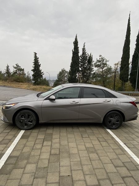 Hyundai Elantra • 2021 • 35,000 km 4