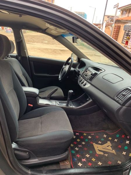 Toyota Camry • 2003 • 2 km 3