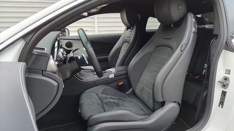 Mercedes-Benz C-Class • 2022 • 20,358 km 7