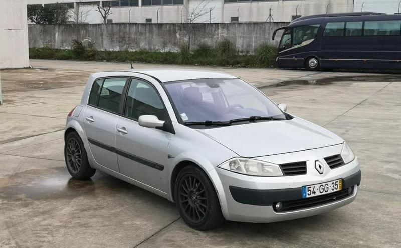 Renault  • 2005 • 180,000 km 1