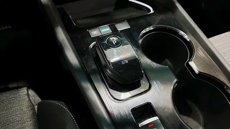 Nissan X-Trail • 2024 • 13,843 km 4