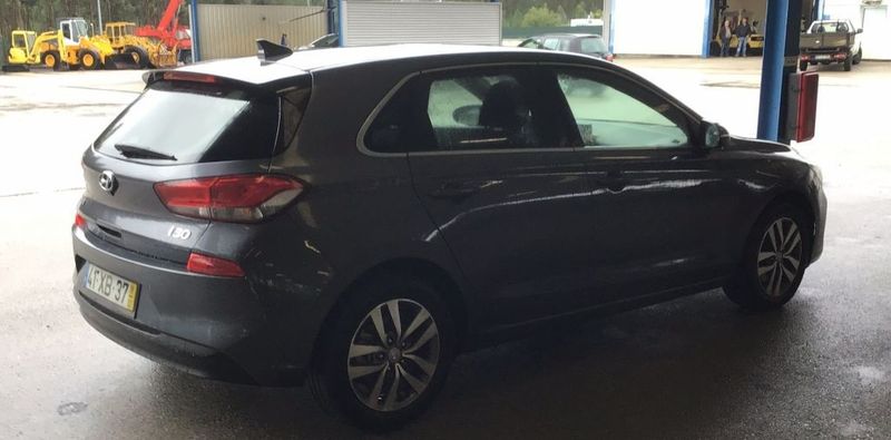 Hyundai i30 • 2019 • 25,676 km 1
