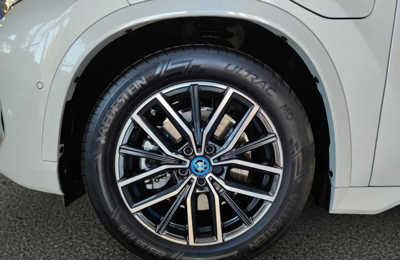 BMW X1 • 2024 • 9,966 km 15