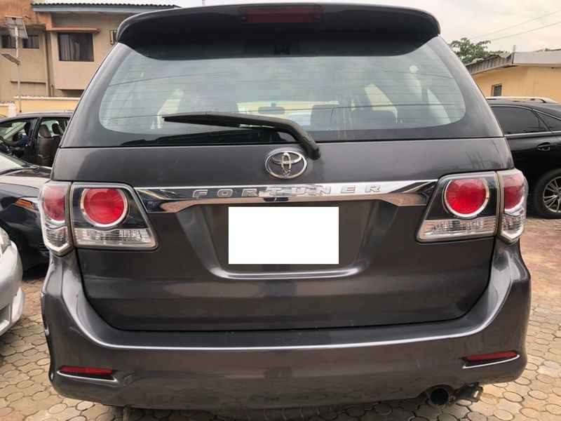 Toyota Fortuner • 2017 • 50,000 km 3