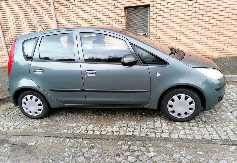 Mitsubishi Colt • 2006 • 170,000 km 3