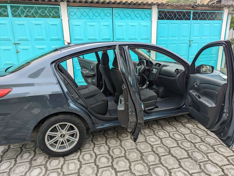 Nissan Versa • 2017 • 34,500 km 13