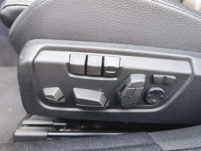 BMW 6 Series • 2015 • 139,000 km 9