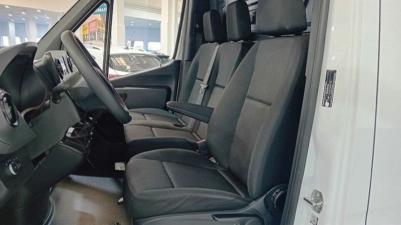 Mercedes-Benz Sprinter • 2023 • 8,588 km 7