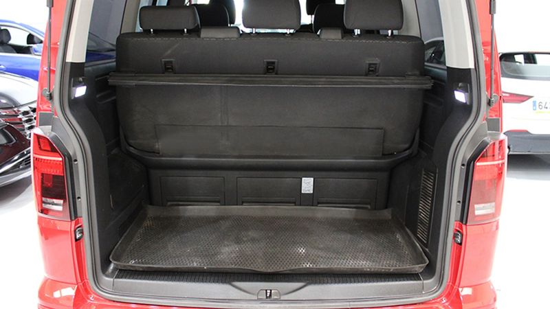 Volkswagen Multivan • 2021 • 30,742 km 14