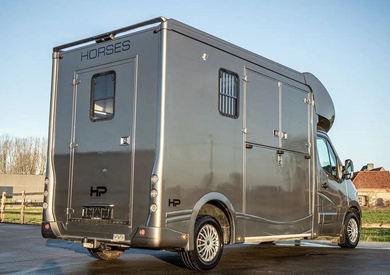 Renault Master • 2019 • 63,200 km 7