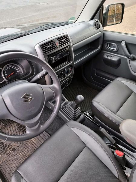 Suzuki Jimny • 2017 • 73,150 km 6