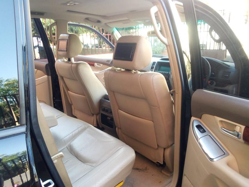 Toyota Land Cruiser • 2007 • 11,111 km 4