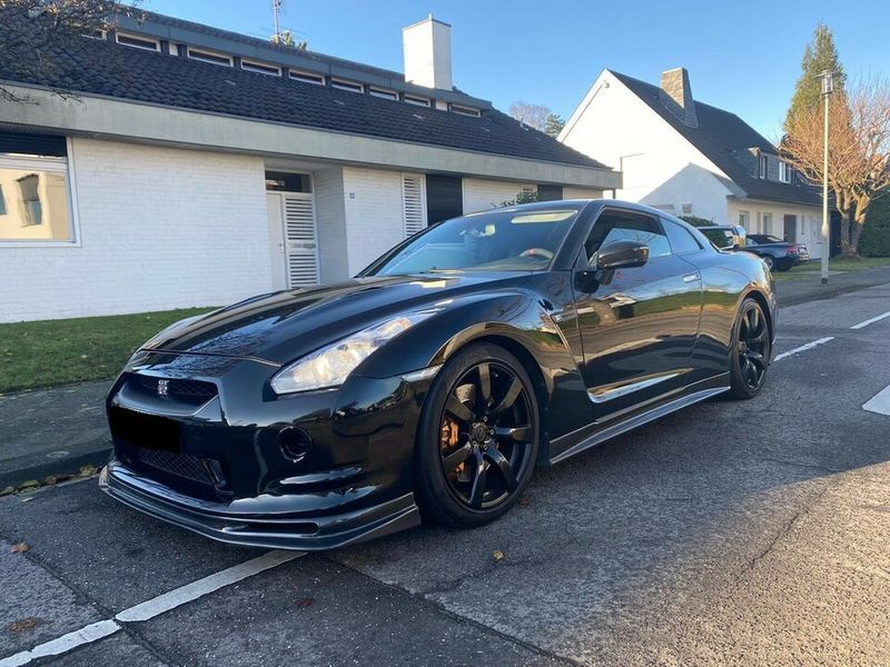 Nissan GT-R • 2009 • 79,000 km 5