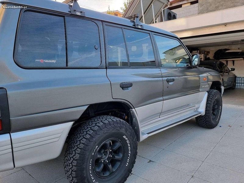 Mitsubishi Pajero • 1999 • 180,000 km 4