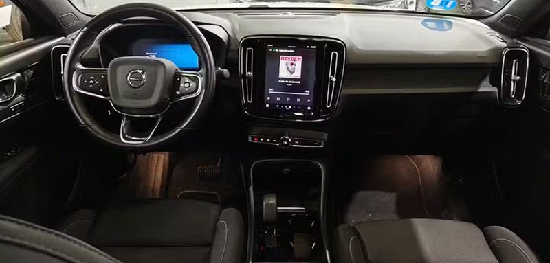 Volvo C30 • 2022 • 67,641 km 12