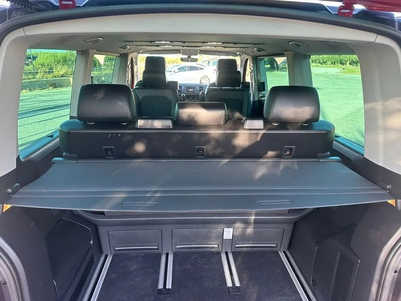 Volkswagen Multivan • 2017 • 158,300 km 3