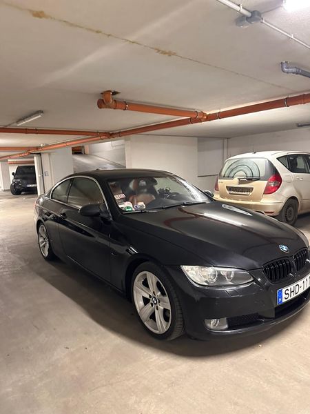 BMW 3 Series • 2009 • 250,000 km 3